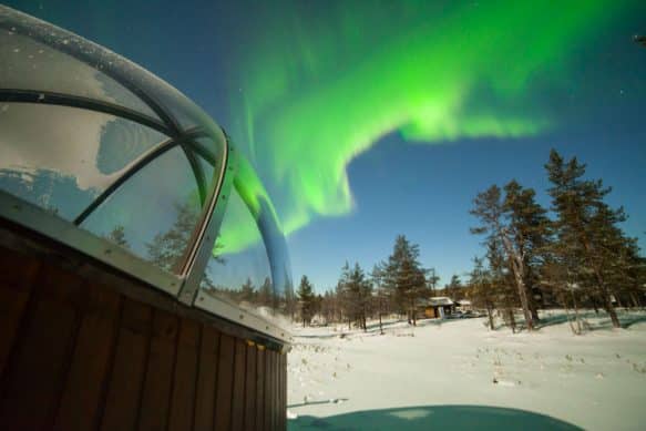 Glass Igloo Aurora Bubble